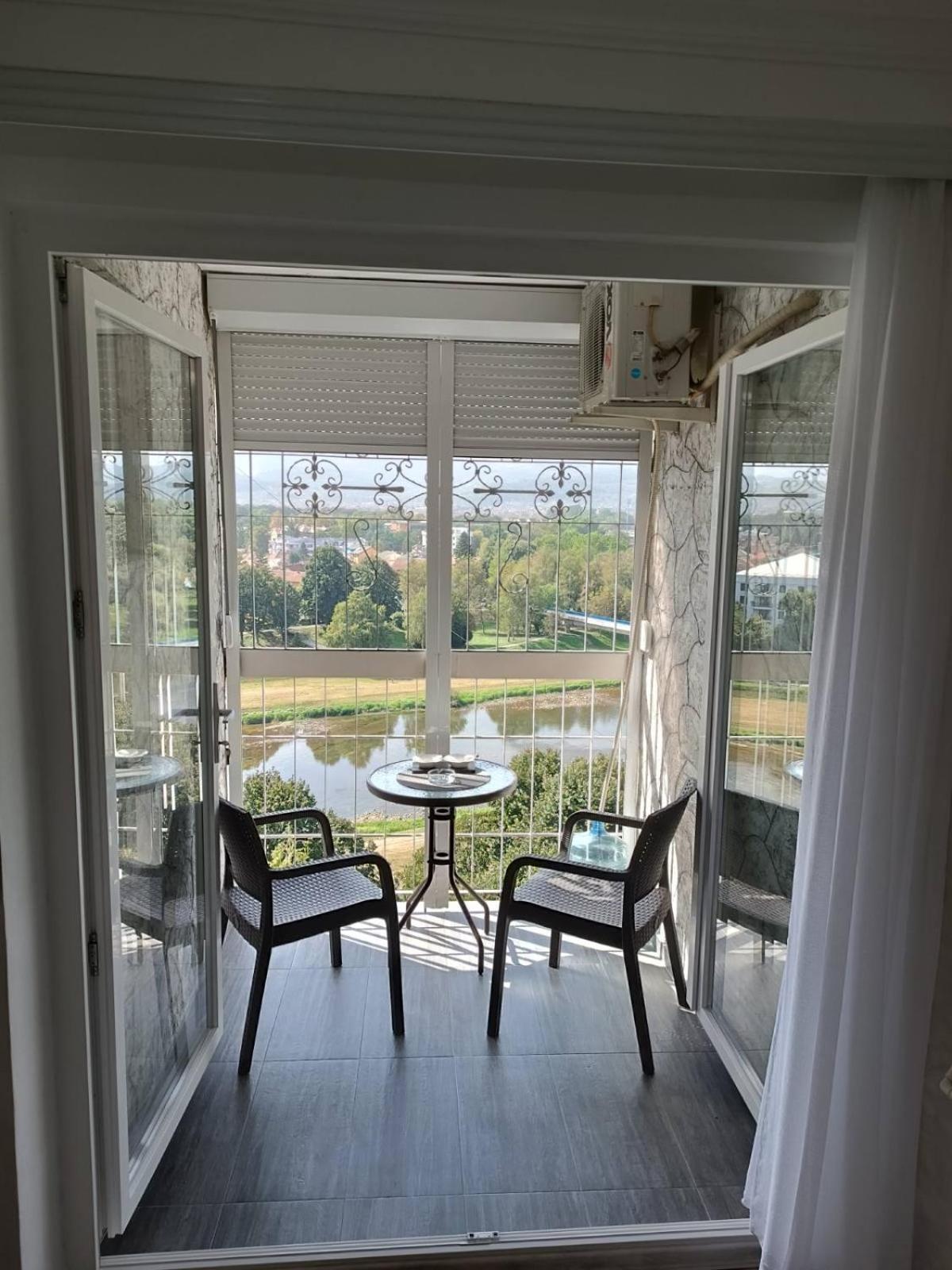 Appartement Vemiur à Čačak Extérieur photo